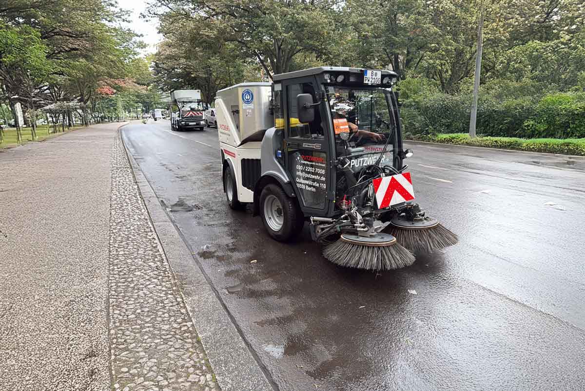 Straßenreinigung Berlin - Professionelle Reinigung von Straßen, Gehwegen und Parkplätzen